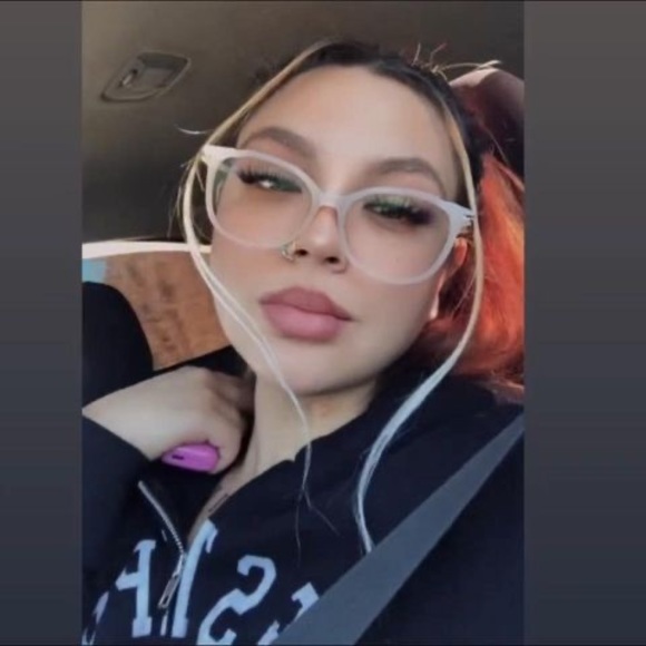 pretty_facerayy